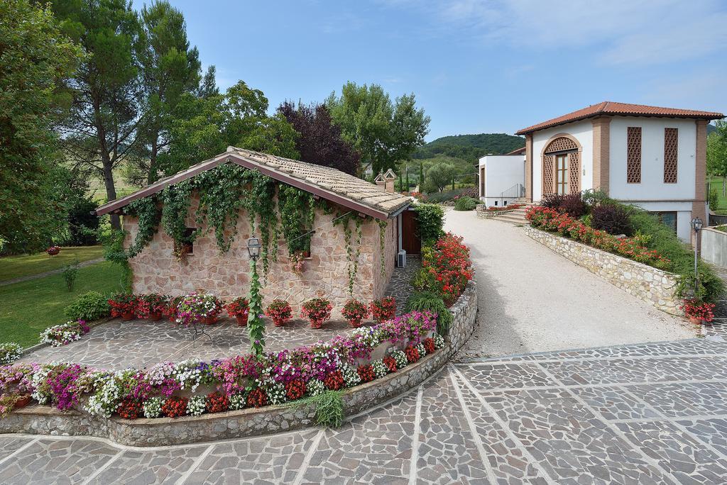 Agriturismo I Granai Crocemaroggia Exterior photo